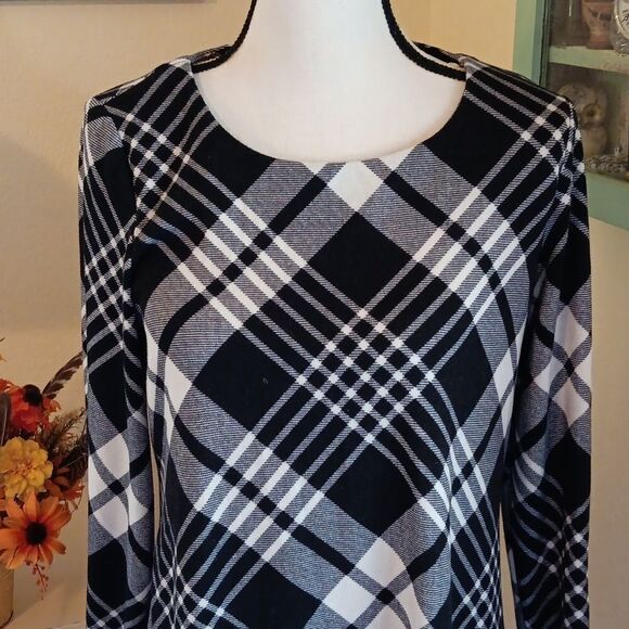 R & K Black and White Plaid Dress - Picture 3 of 10